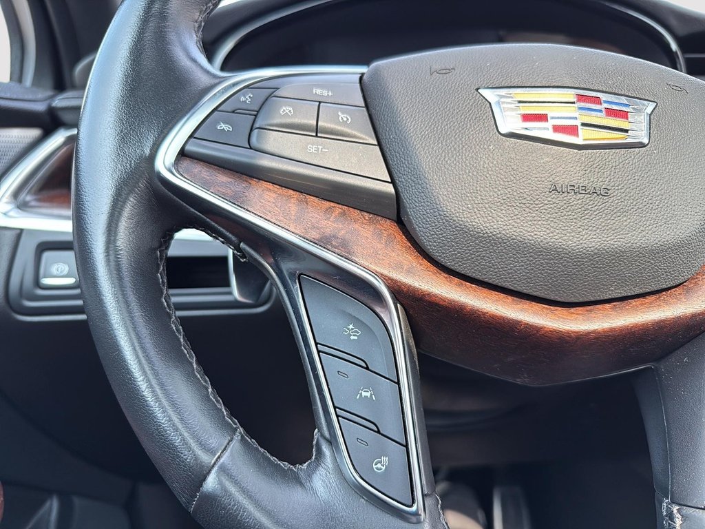 2023 Cadillac XT5 AWD Sport in Drummondville, Quebec - 13 - w1024h768px
