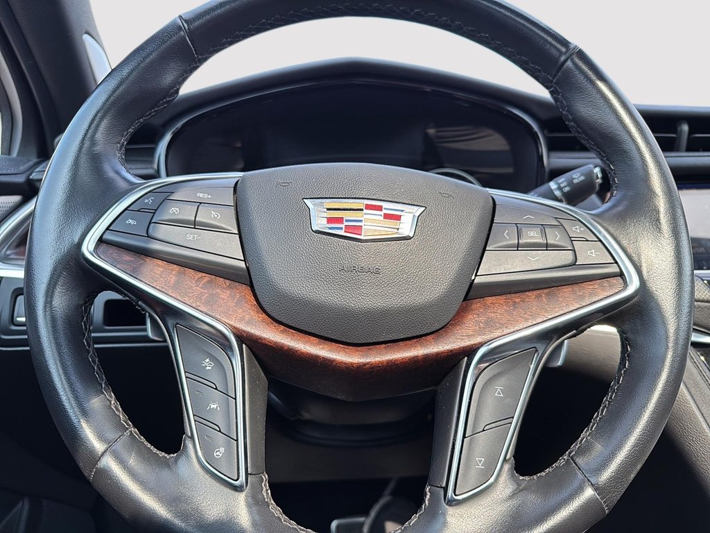 2023 Cadillac XT5 AWD Sport in Drummondville, Quebec - 12 - w1024h768px