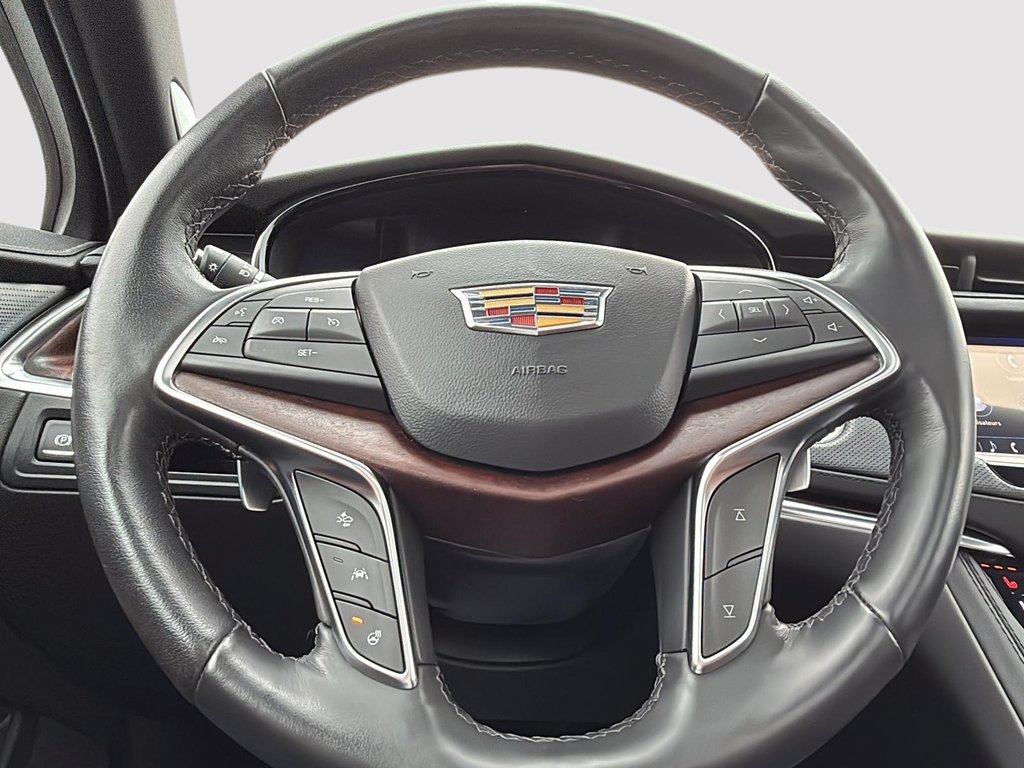 2024 Cadillac XT5 AWD Sport in Drummondville, Quebec - 13 - w1024h768px