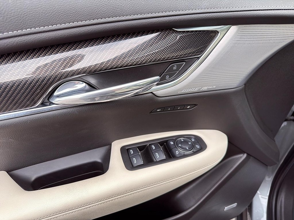 2024 Cadillac XT6 AWD Sport in Drummondville, Quebec - 13 - w1024h768px