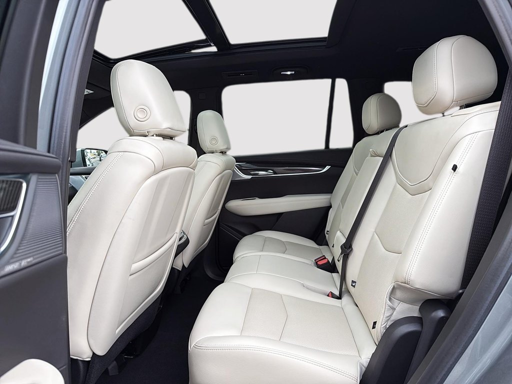 2024 Cadillac XT6 AWD Sport in Drummondville, Quebec - 10 - w1024h768px