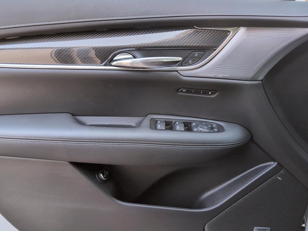 2025 Cadillac XT6 Sport in Drummondville, Quebec - 15 - w1024h768px