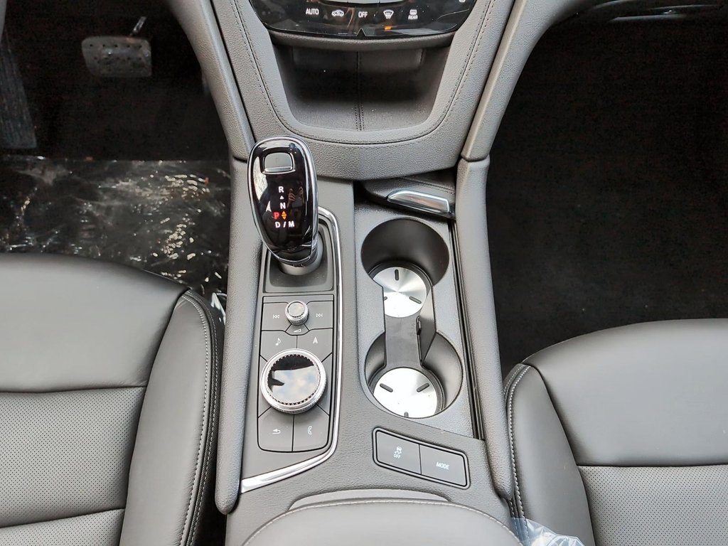 2025 Cadillac XT6 Premium Luxury in Drummondville, Quebec - 17 - w1024h768px