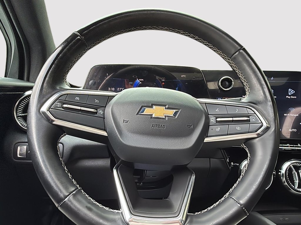 2024 Chevrolet Blazer EV eAWD LT in Drummondville, Quebec - 14 - w1024h768px