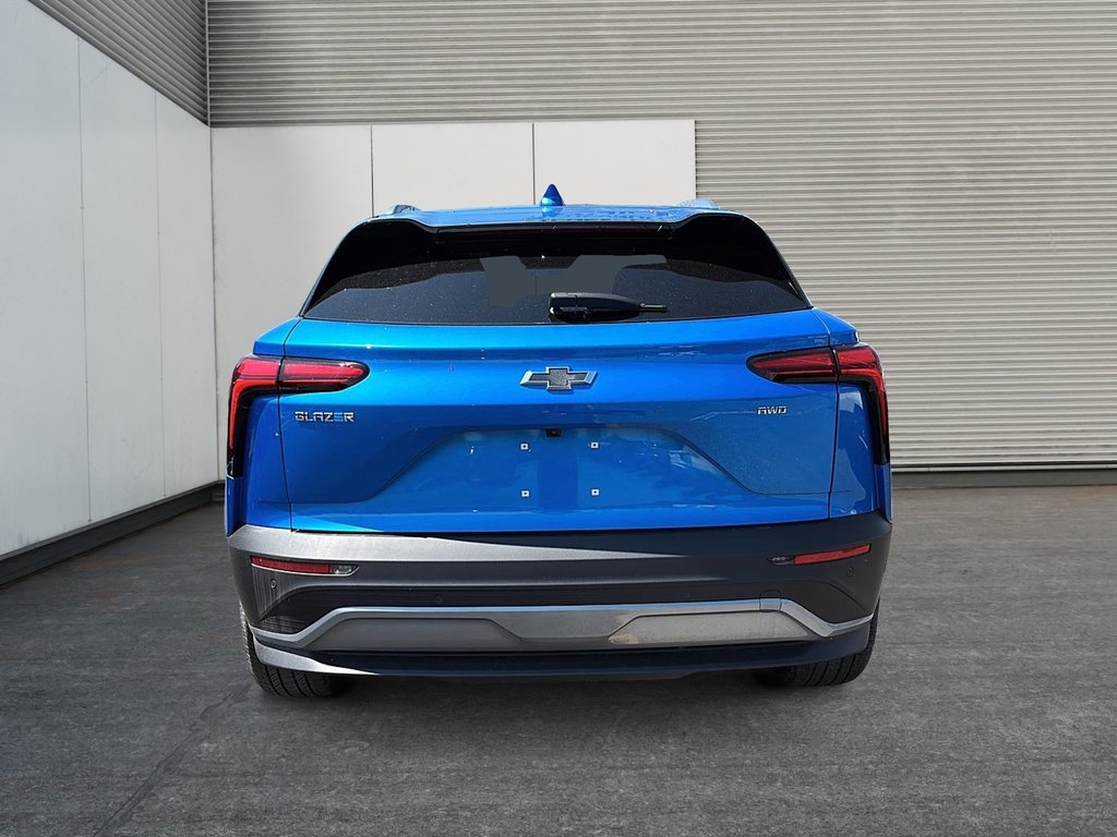 2025 Chevrolet Blazer EV LT in Drummondville, Quebec - 3 - w1024h768px