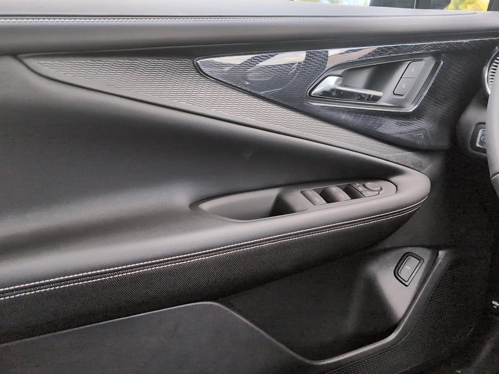 Chevrolet Blazer EV LT 2025 à Drummondville, Québec - 13 - w1024h768px