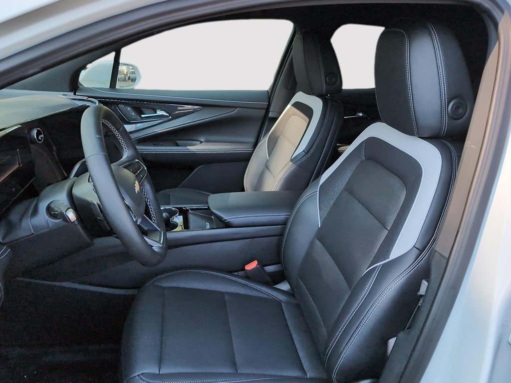 2025 Chevrolet Blazer EV LT in Drummondville, Quebec - 12 - w1024h768px
