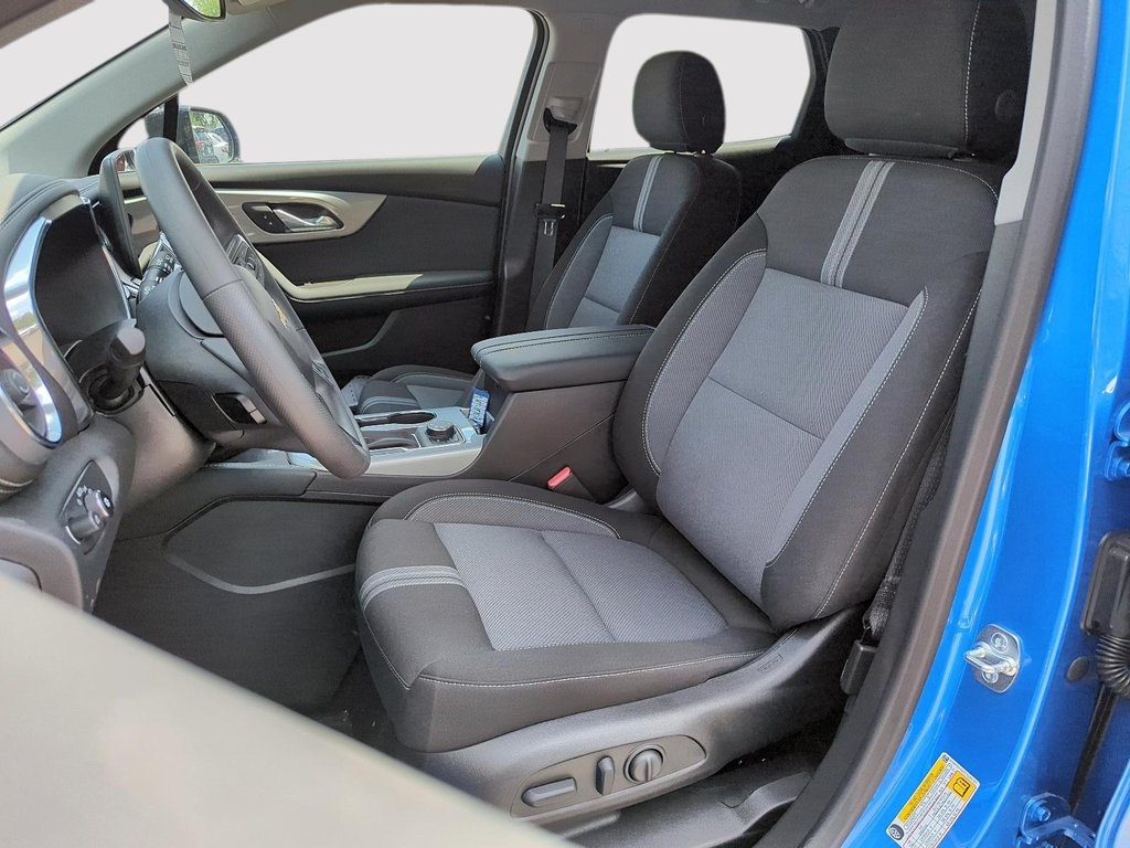 2026 Chevrolet Blazer LT in Drummondville, Quebec - 8 - w1024h768px