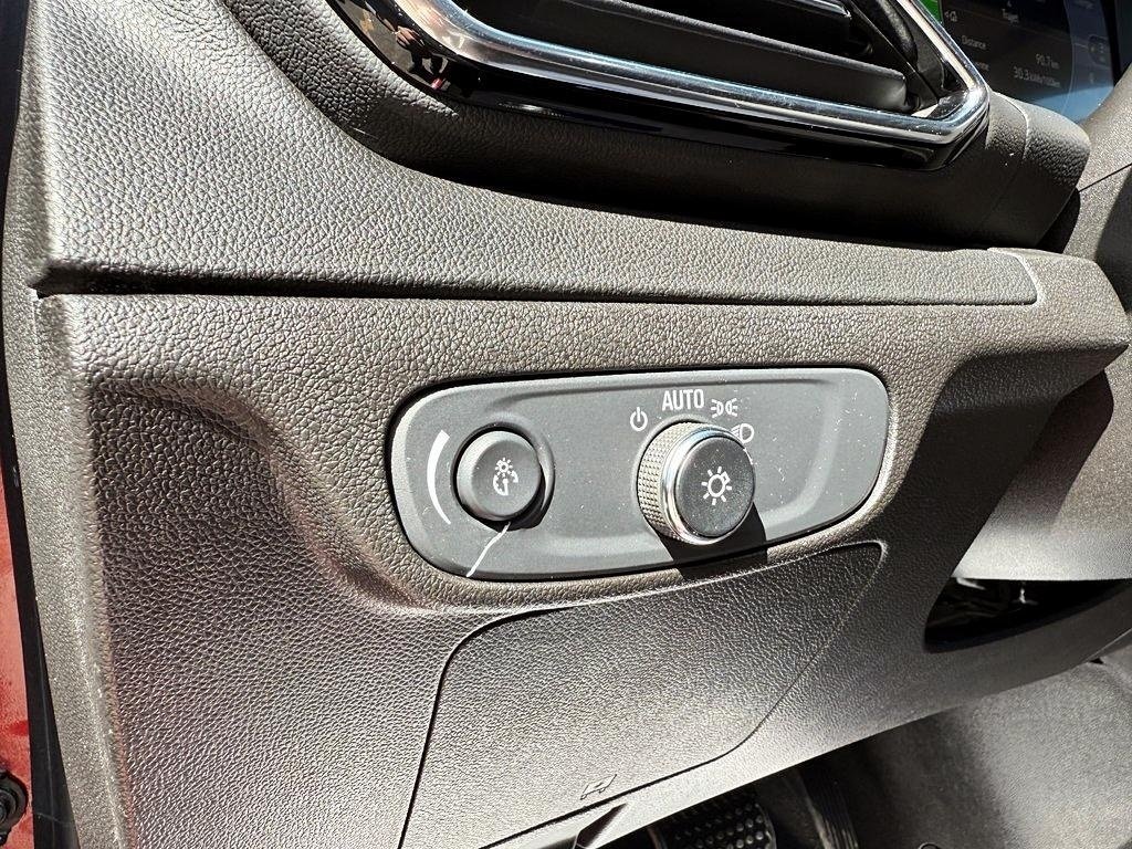 2022 Chevrolet BOLT EUV LT in Drummondville, Quebec - 12 - w1024h768px