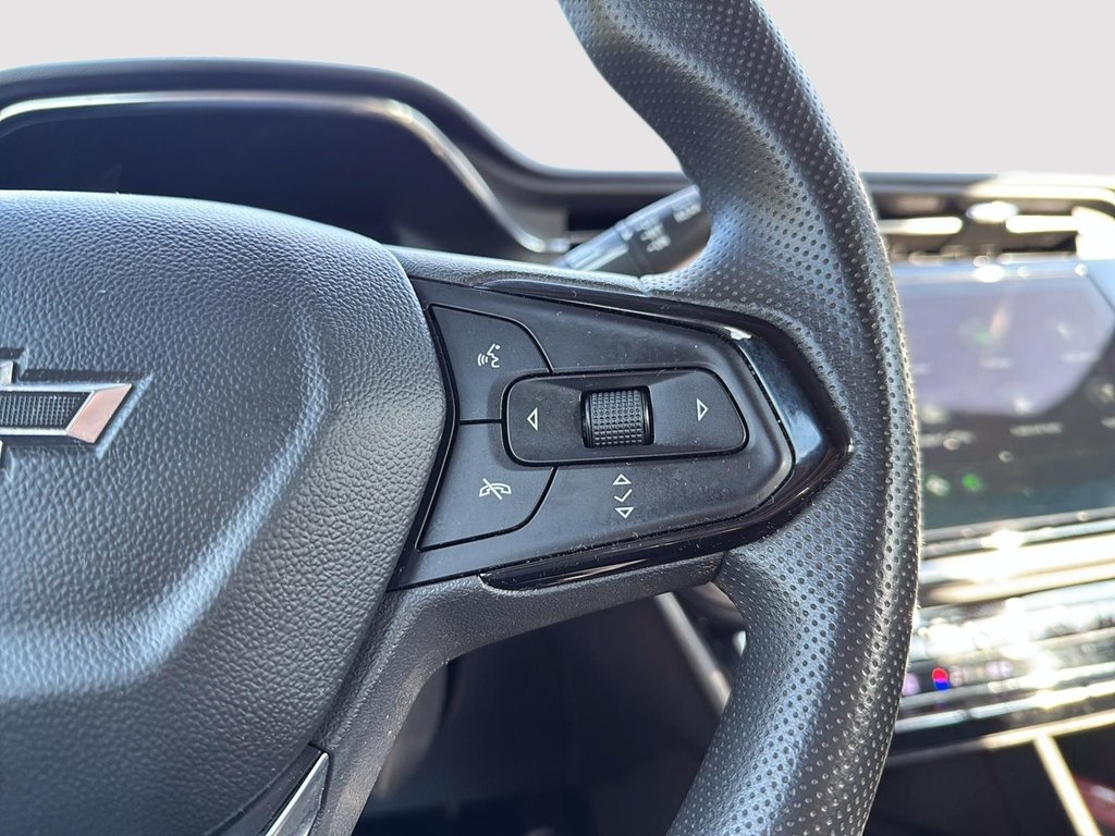2023 Chevrolet BOLT EUV LT in Drummondville, Quebec - 16 - w1024h768px