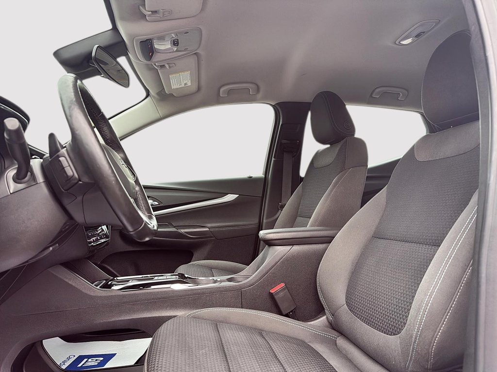 2023 Chevrolet Bolt EUV LT in Drummondville, Quebec - 9 - w1024h768px