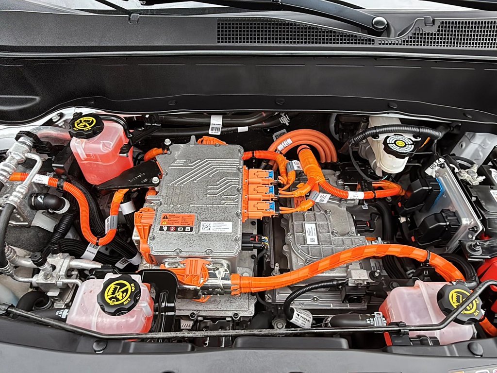 2023 Chevrolet Bolt EUV LT in Drummondville, Quebec - 8 - w1024h768px