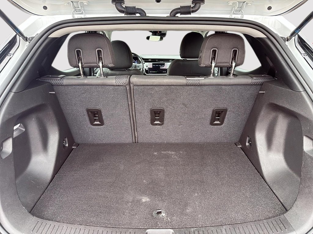 2023 Chevrolet Bolt EUV LT in Drummondville, Quebec - 6 - w1024h768px