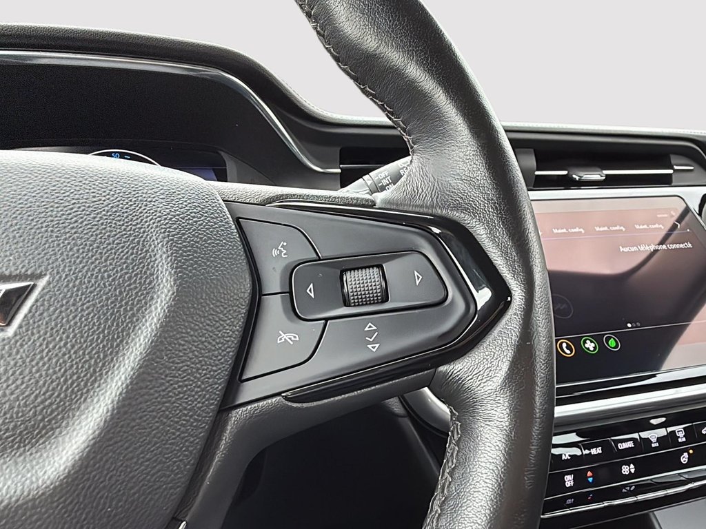 2023 Chevrolet Bolt EUV LT in Drummondville, Quebec - 16 - w1024h768px