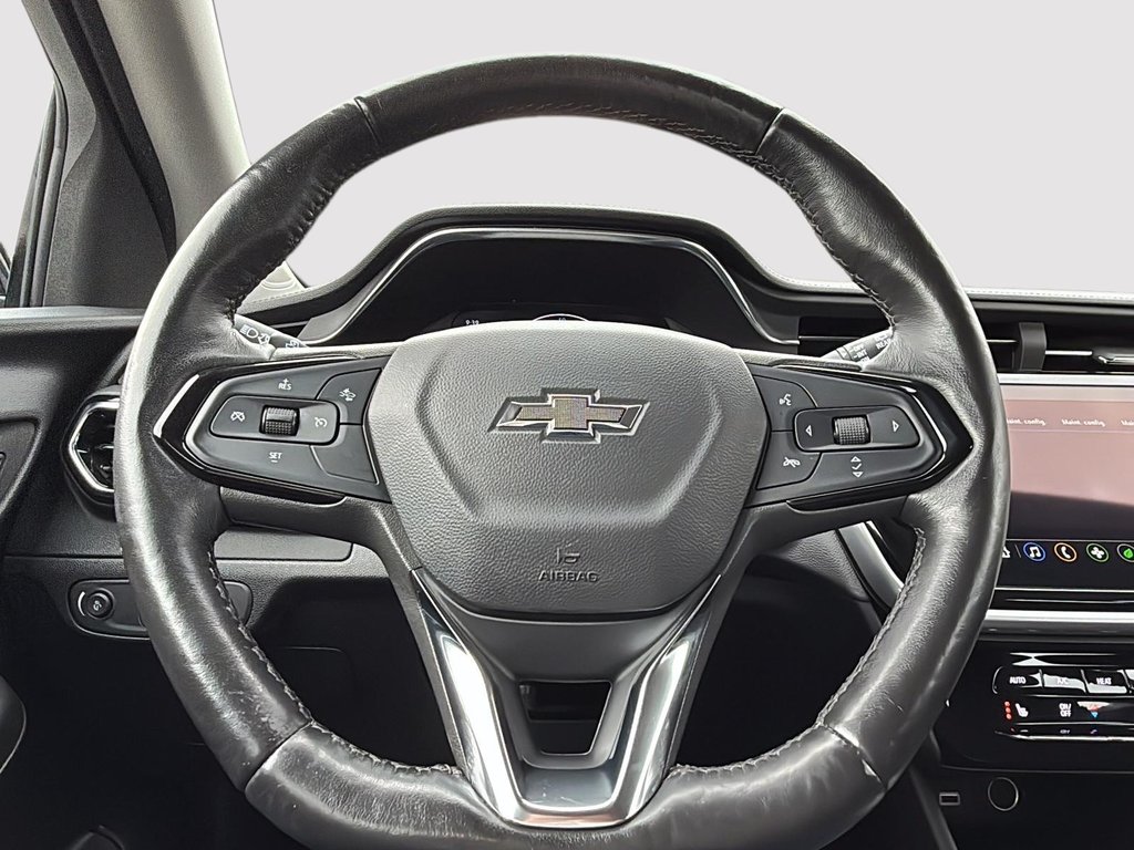 2023 Chevrolet Bolt EUV LT in Drummondville, Quebec - 14 - w1024h768px