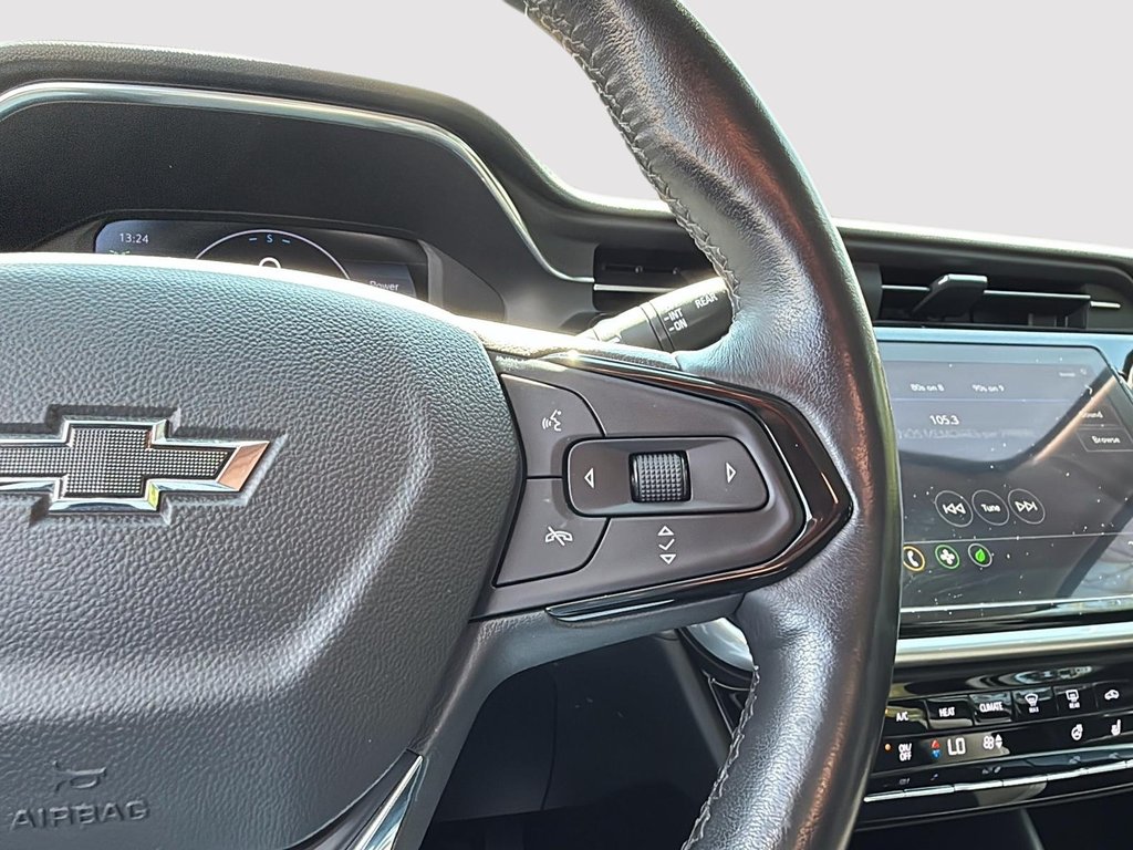 2023 Chevrolet Bolt EUV LT in Drummondville, Quebec - 16 - w1024h768px