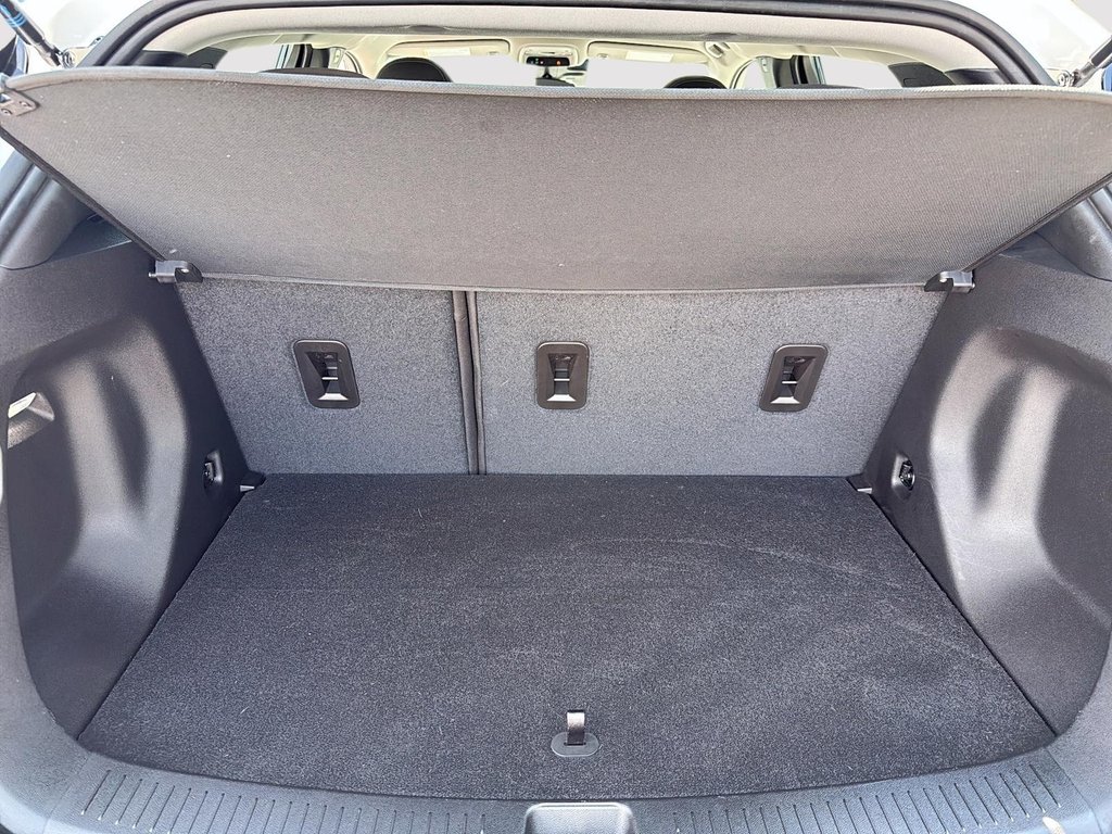 2023 Chevrolet Bolt EUV LT in Drummondville, Quebec - 6 - w1024h768px