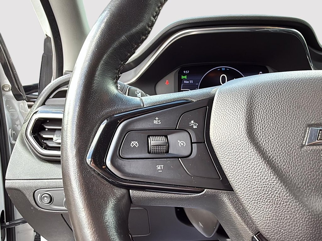 2023 Chevrolet Bolt EUV LT in Drummondville, Quebec - 15 - w1024h768px
