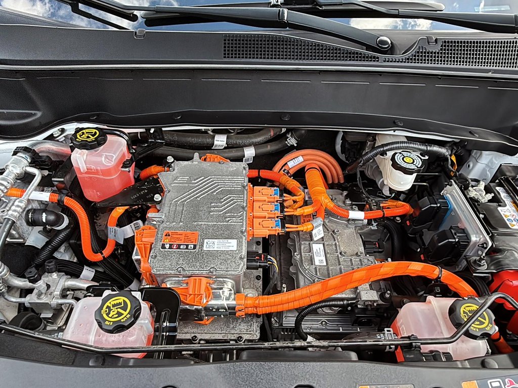 2023 Chevrolet Bolt EUV LT in Drummondville, Quebec - 8 - w1024h768px