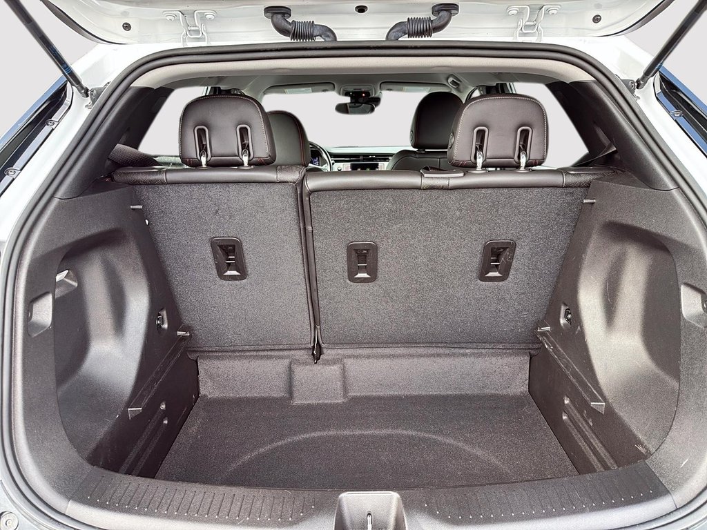 2023 Chevrolet Bolt EUV LT in Drummondville, Quebec - 6 - w1024h768px