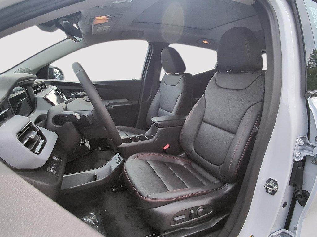2027 Chevrolet Bolt RS in Drummondville, Quebec - 8 - w1024h768px