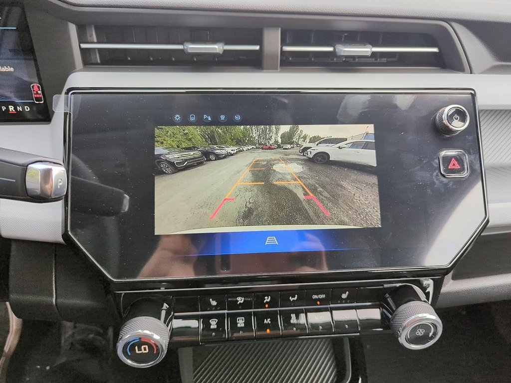 2027 Chevrolet Bolt LT in Drummondville, Quebec - 13 - w1024h768px