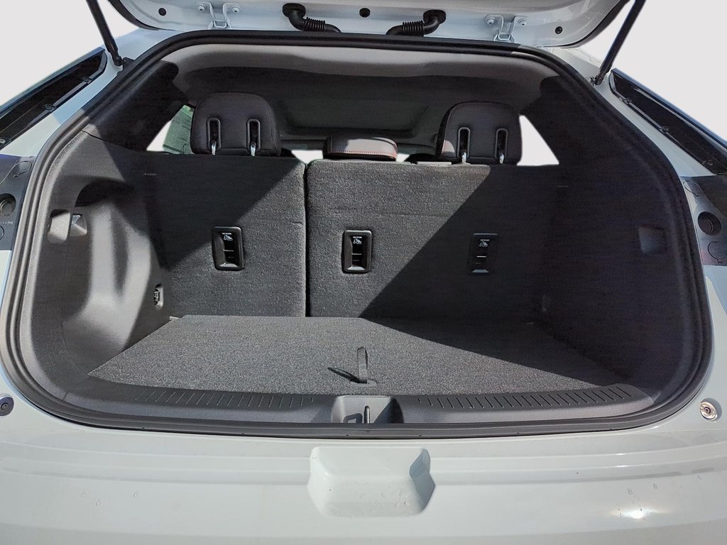 2027 Chevrolet Bolt RS in Drummondville, Quebec - 7 - w1024h768px