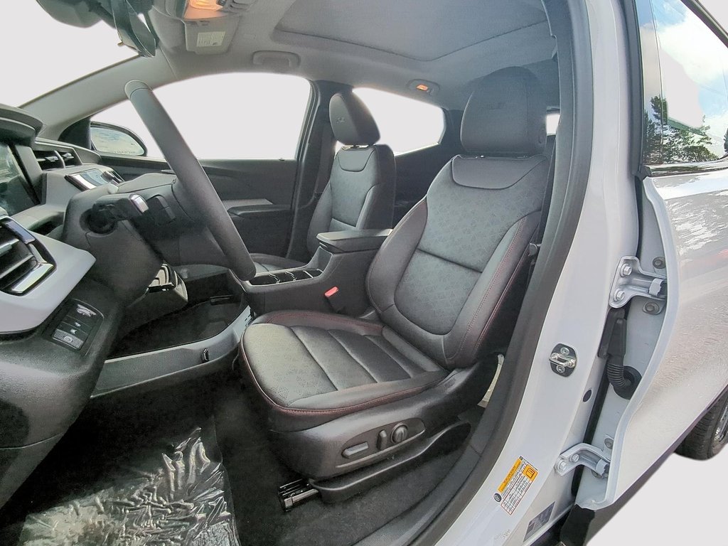 2027 Chevrolet Bolt RS in Drummondville, Quebec - 9 - w1024h768px