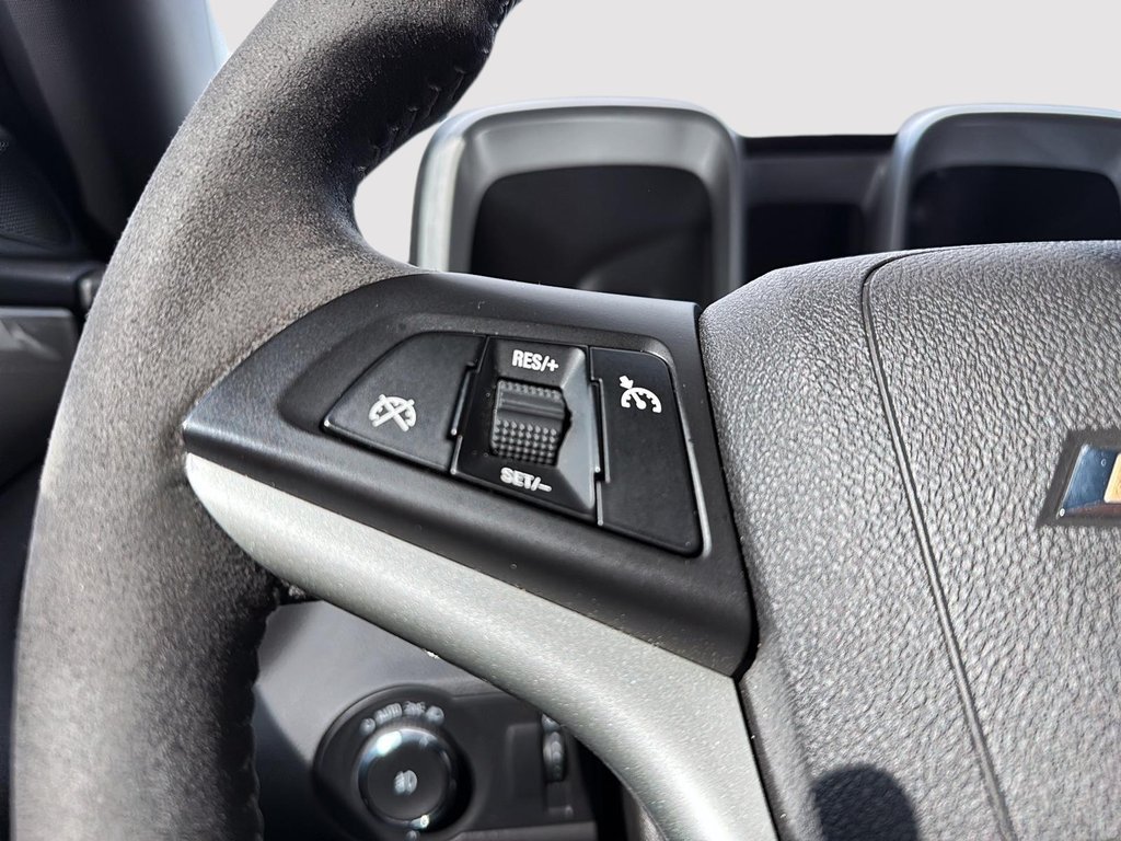 2014 Chevrolet Camaro 2SS in Drummondville, Quebec - 13 - w1024h768px