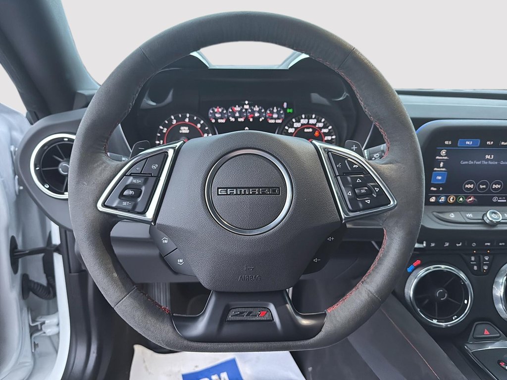2023 Chevrolet Camaro ZL1 in Drummondville, Quebec - 15 - w1024h768px