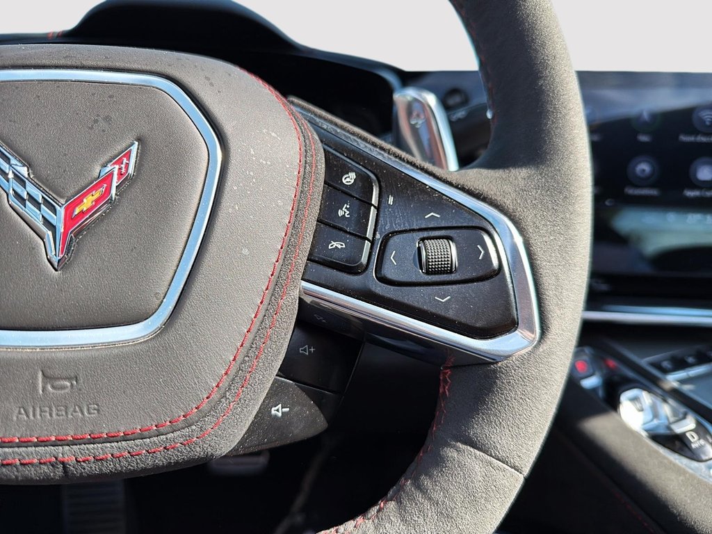 2020 Chevrolet Corvette 3LT in Drummondville, Quebec - 15 - w1024h768px
