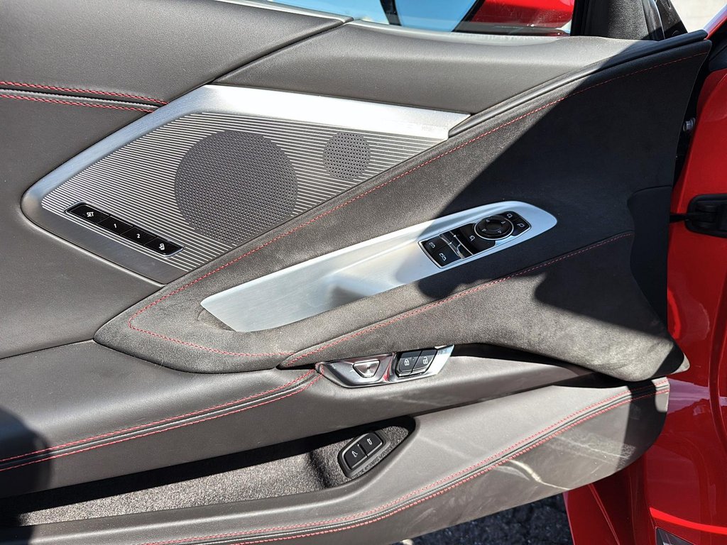 2020 Chevrolet Corvette 3LT in Drummondville, Quebec - 11 - w1024h768px