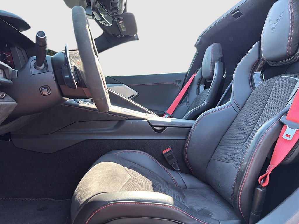 2020 Chevrolet Corvette 3LT in Drummondville, Quebec - 9 - w1024h768px