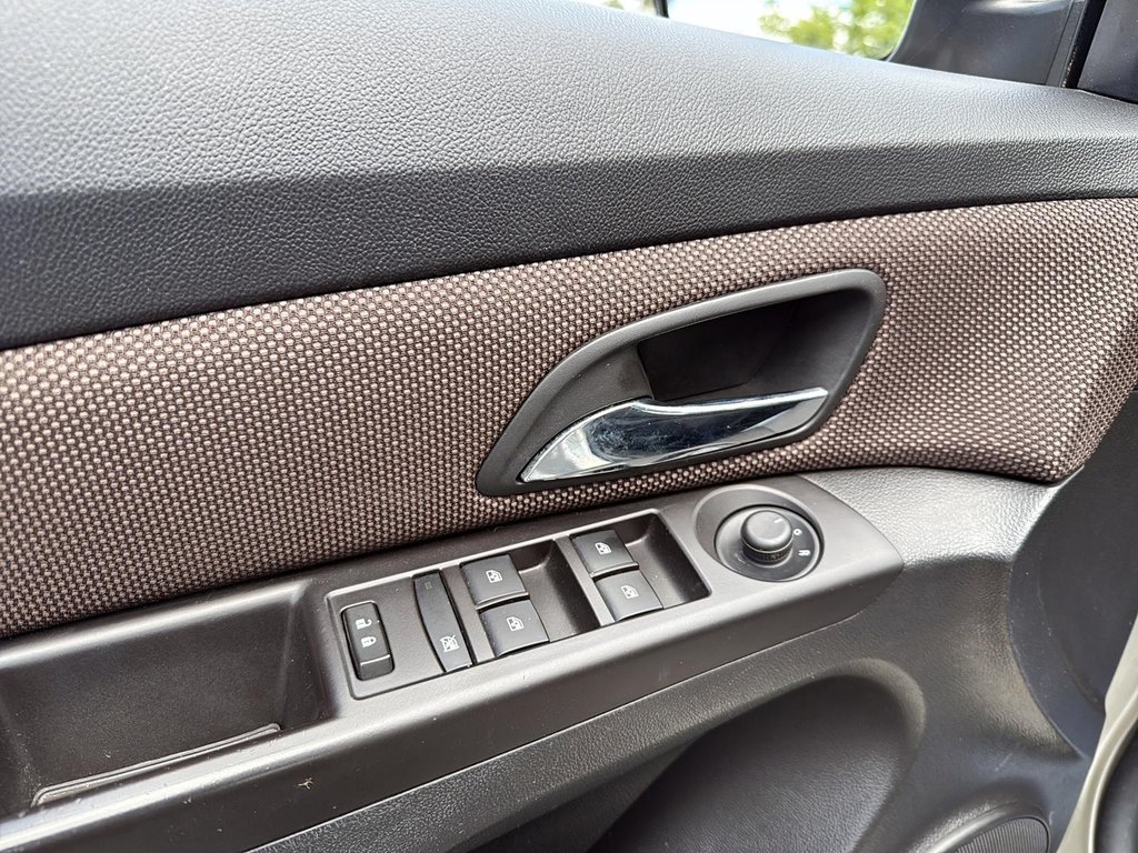 Chevrolet Cruze 1LT 2015 à Drummondville, Québec - 10 - w1024h768px