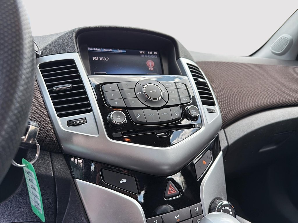 Chevrolet Cruze 1LT 2015 à Drummondville, Québec - 16 - w1024h768px
