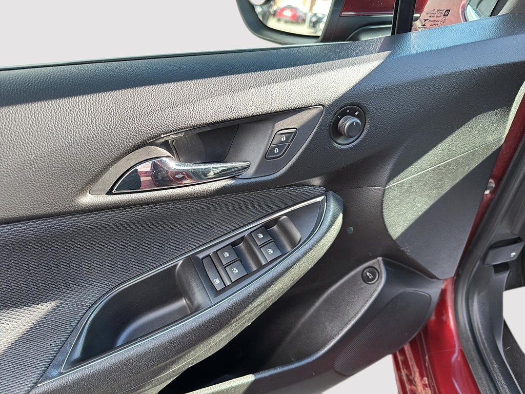 2016 Chevrolet Cruze LT in Drummondville, Quebec - 11 - w1024h768px
