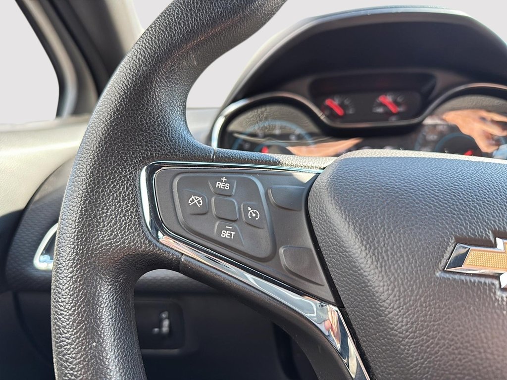 2016 Chevrolet Cruze LT in Drummondville, Quebec - 14 - w1024h768px