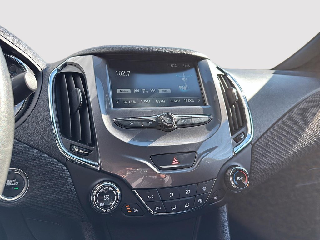 2016 Chevrolet Cruze LT in Drummondville, Quebec - 17 - w1024h768px