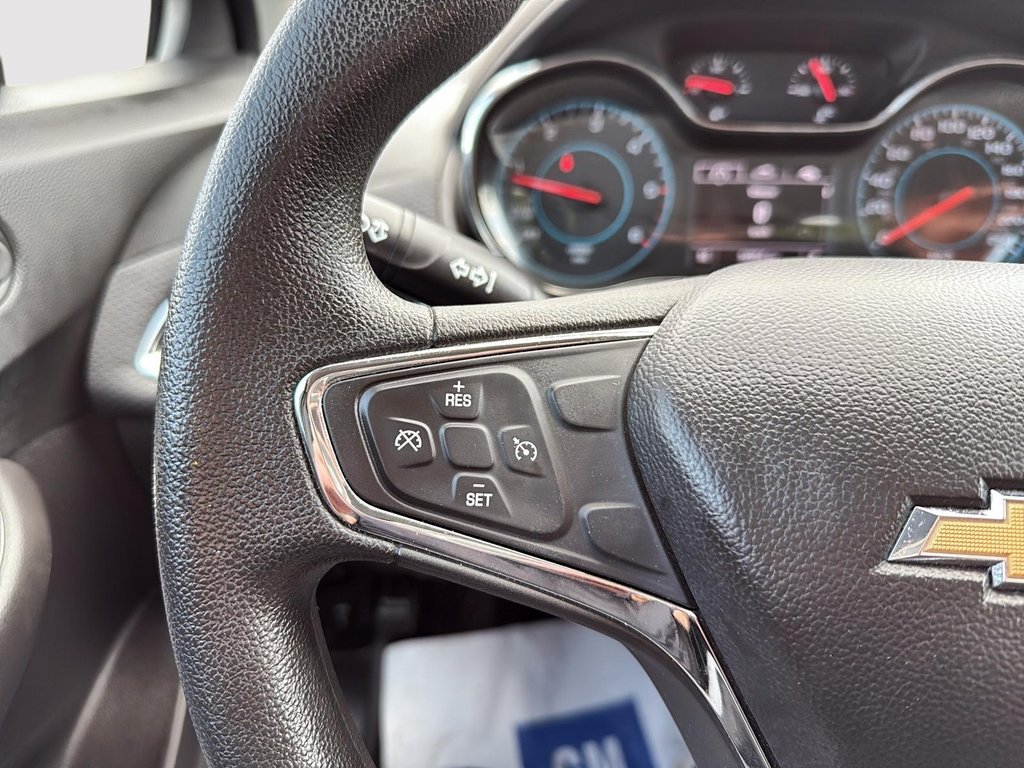 2018 Chevrolet Cruze LS in Drummondville, Quebec - 15 - w1024h768px