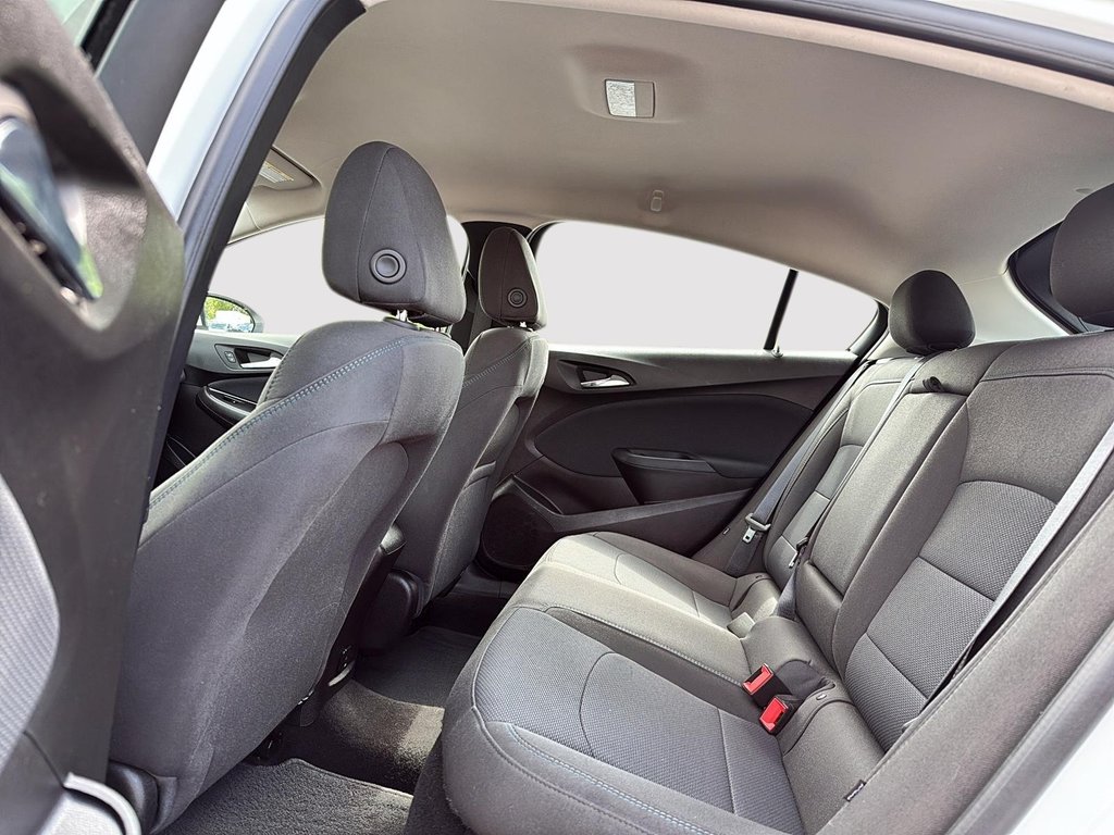 2018 Chevrolet Cruze LS in Drummondville, Quebec - 10 - w1024h768px
