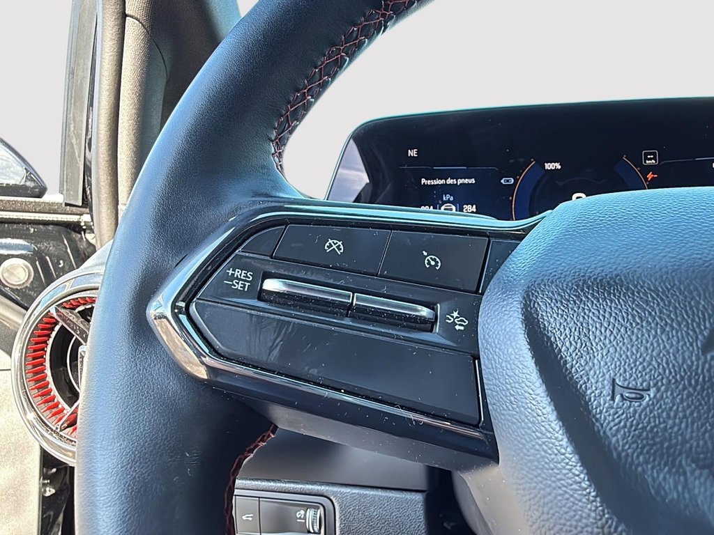 Chevrolet Equinox EV RS 2025 à Drummondville, Québec - 13 - w1024h768px