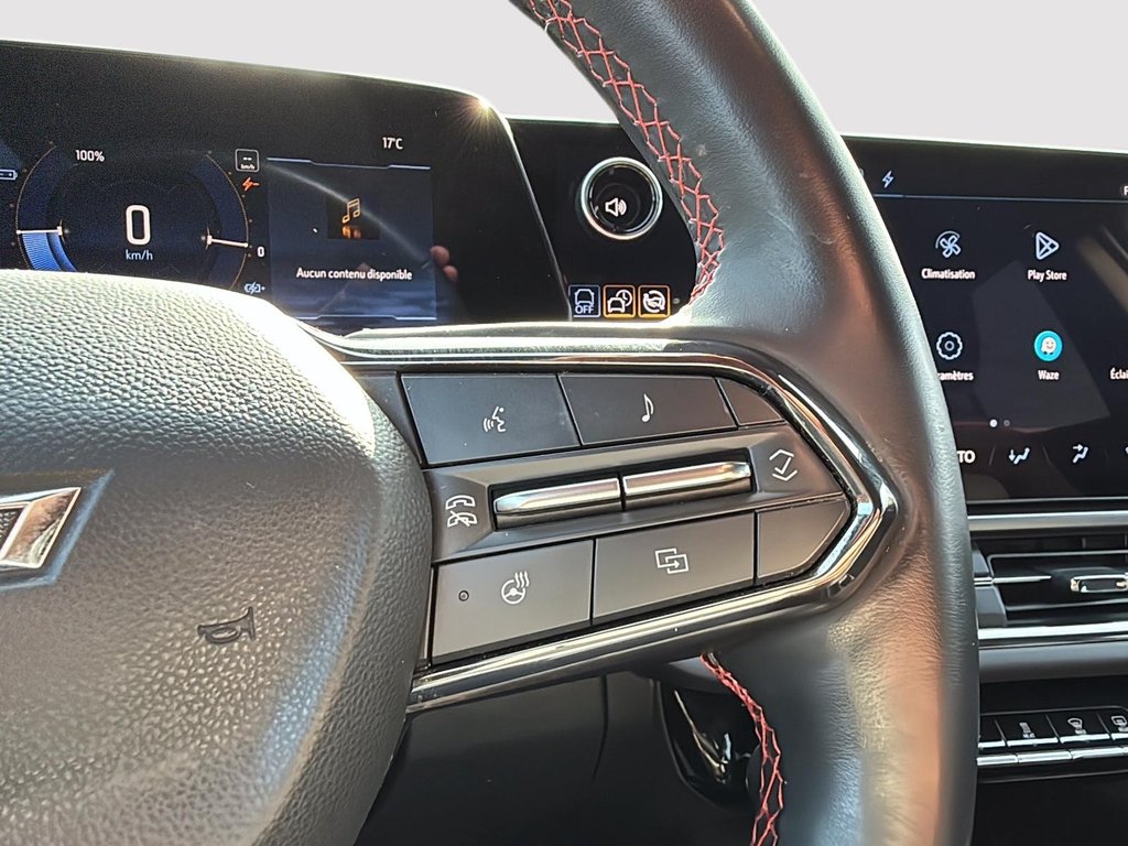 2025 Chevrolet Equinox EV RS in Drummondville, Quebec - 15 - w1024h768px
