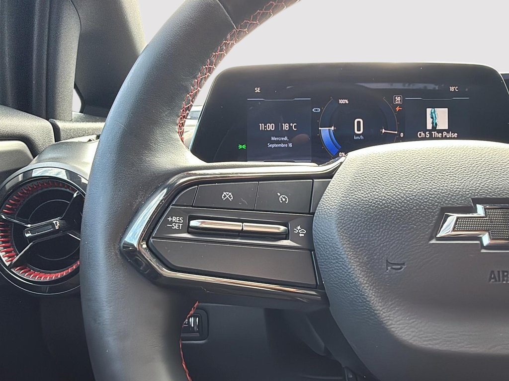 2025 Chevrolet Equinox EV RS in Drummondville, Quebec - 14 - w1024h768px