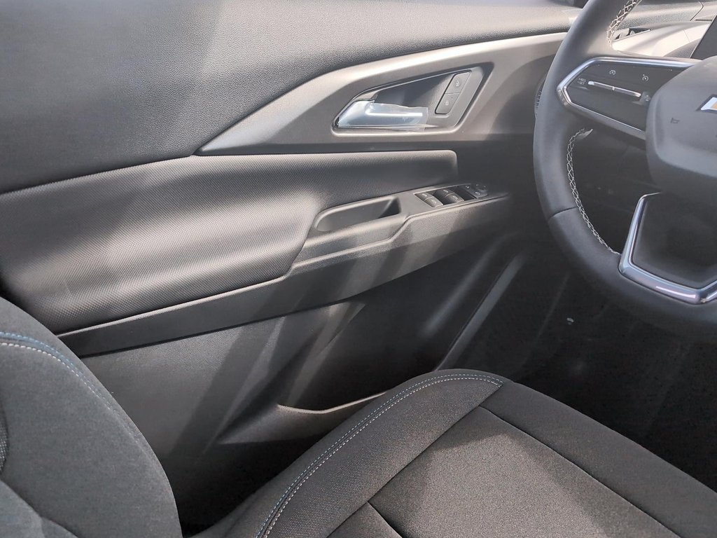 2026 Chevrolet EQUINOX EV 2LT in Drummondville, Quebec - 13 - w1024h768px