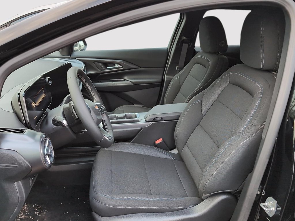 2026 Chevrolet Equinox EV 2LT in Drummondville, Quebec - 9 - w1024h768px