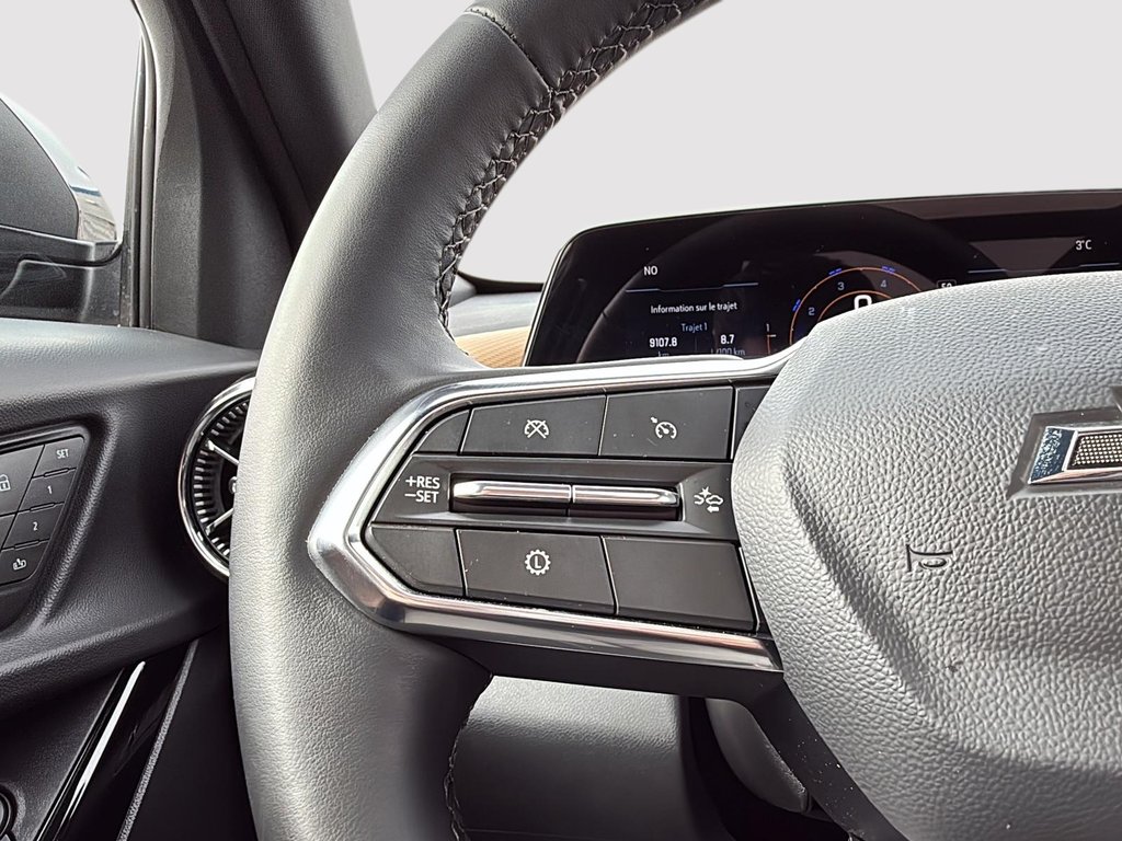 2026 Chevrolet Equinox AWD ACTIV in Drummondville, Quebec - 14 - w1024h768px