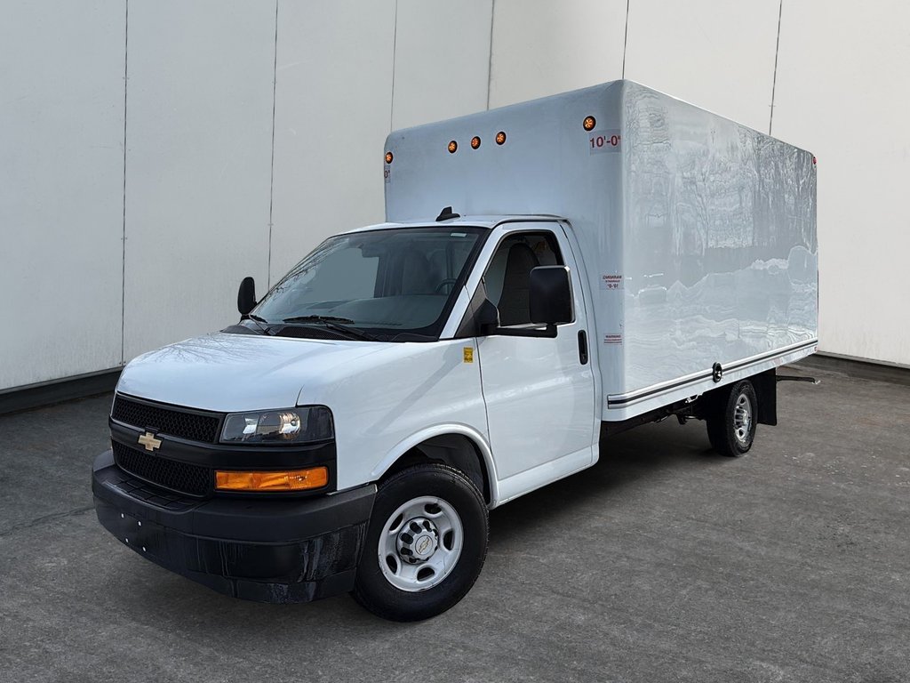 Chevrolet Express Commercial Cutaway  2023 à Drummondville, Québec - 1 - w1024h768px