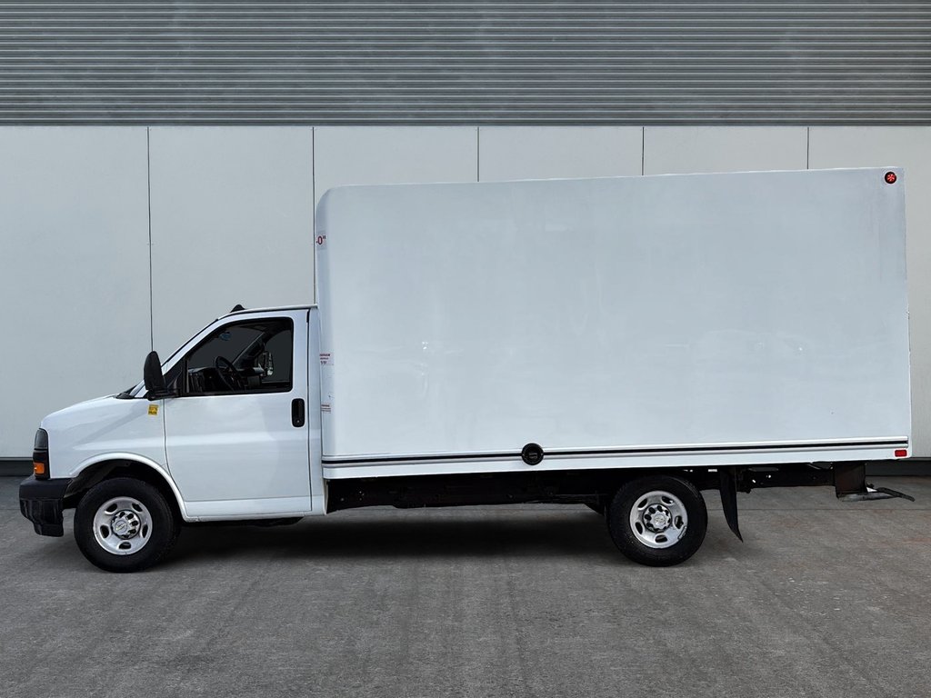 Chevrolet Express Commercial Cutaway  2023 à Drummondville, Québec - 5 - w1024h768px