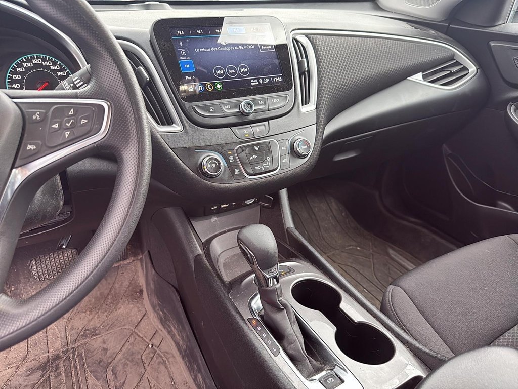 2024 Chevrolet Malibu LS in Drummondville, Quebec - 13 - w1024h768px