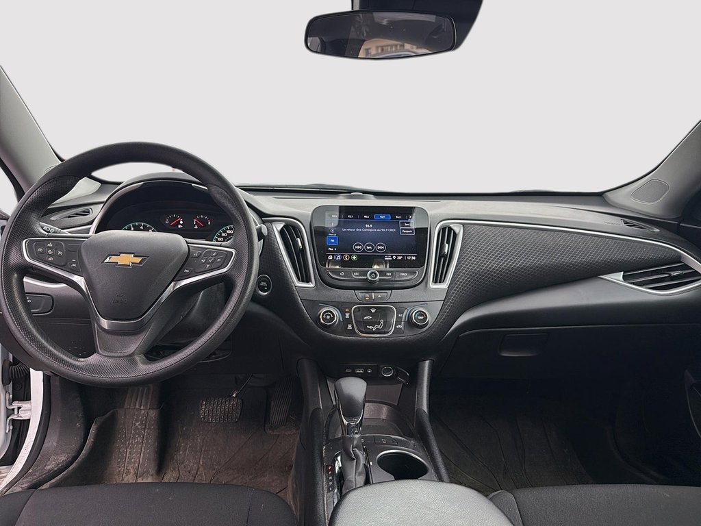 2024 Chevrolet Malibu LS in Drummondville, Quebec - 9 - w1024h768px
